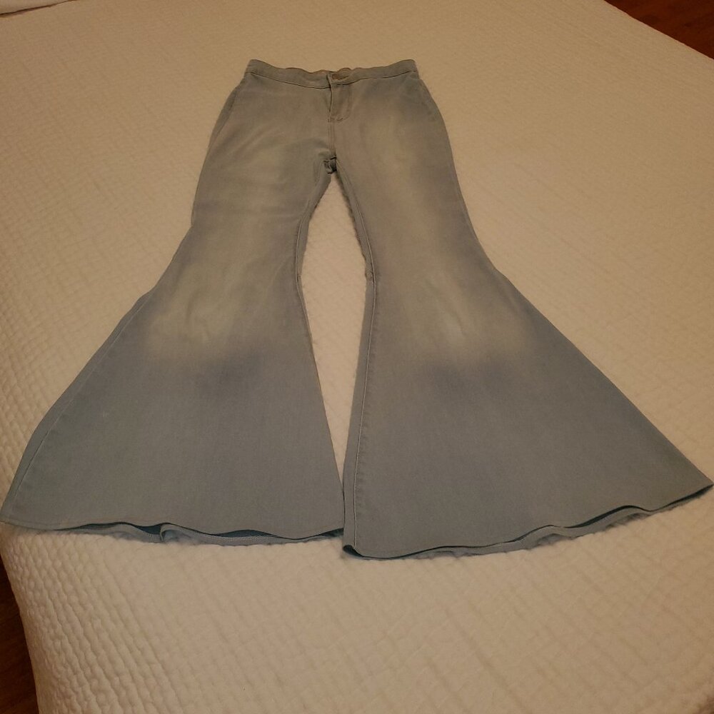 FREE FEOPLE EXTREME BELL BOTTOMS - Picture 1 of 5